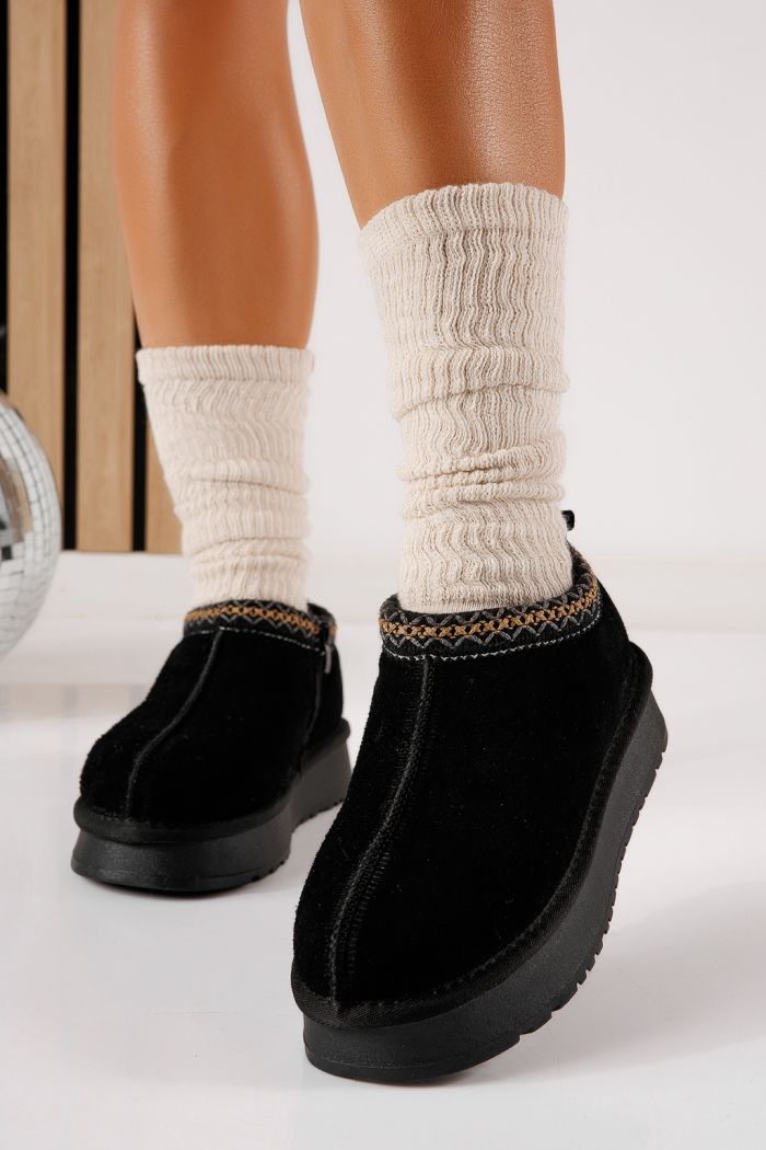Ватирани къси дамски чизми тип UGG черни от обърната естествена кожа Inga #30570