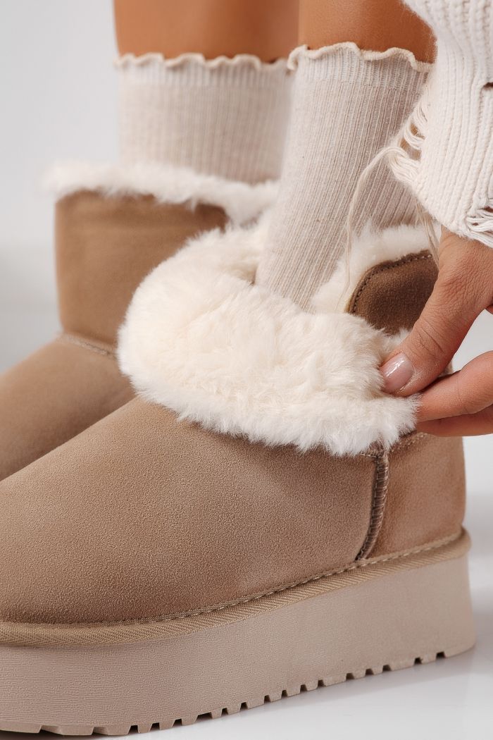 Дамски къси чизми подплатени с пух тип UGG каки от обърната естествена кожа Larisa #30758