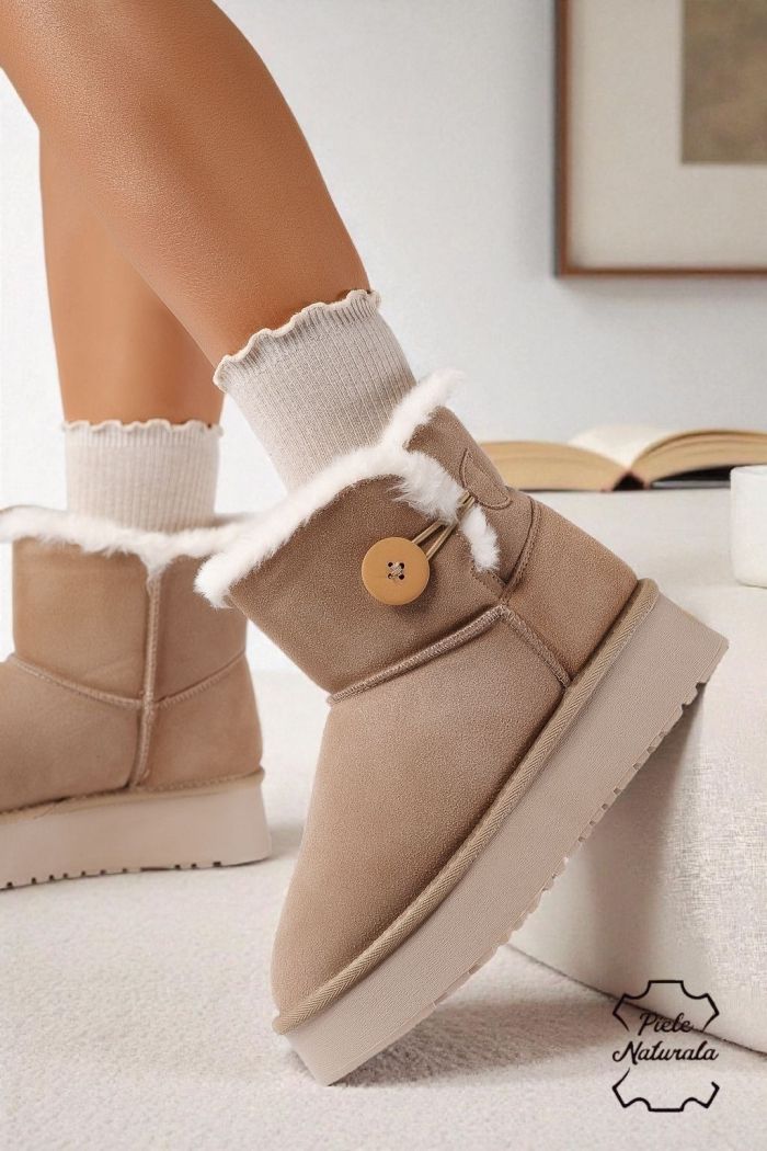 Дамски къси чизми подплатени с пух тип UGG каки от обърната естествена кожа Larisa #30758