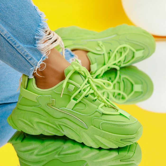 Дамски спортни обувки Chesna Зелено #6992M