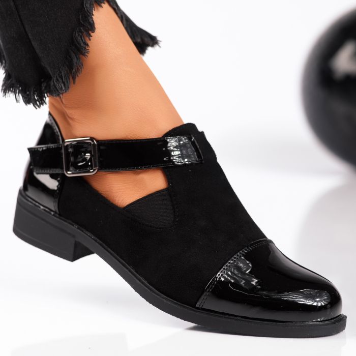 Ежедневни дамски обувки Antonia Черен #9316