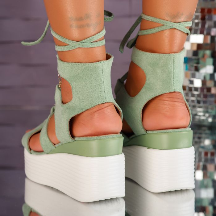 Дамски сандали с платформата Tiana зелено #10275