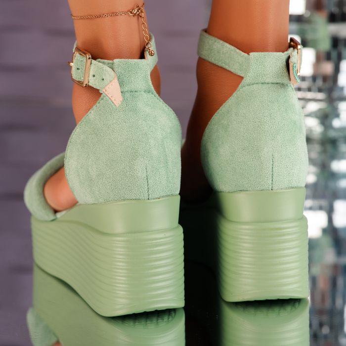Дамски сандали с платформата Novah зелено #10270